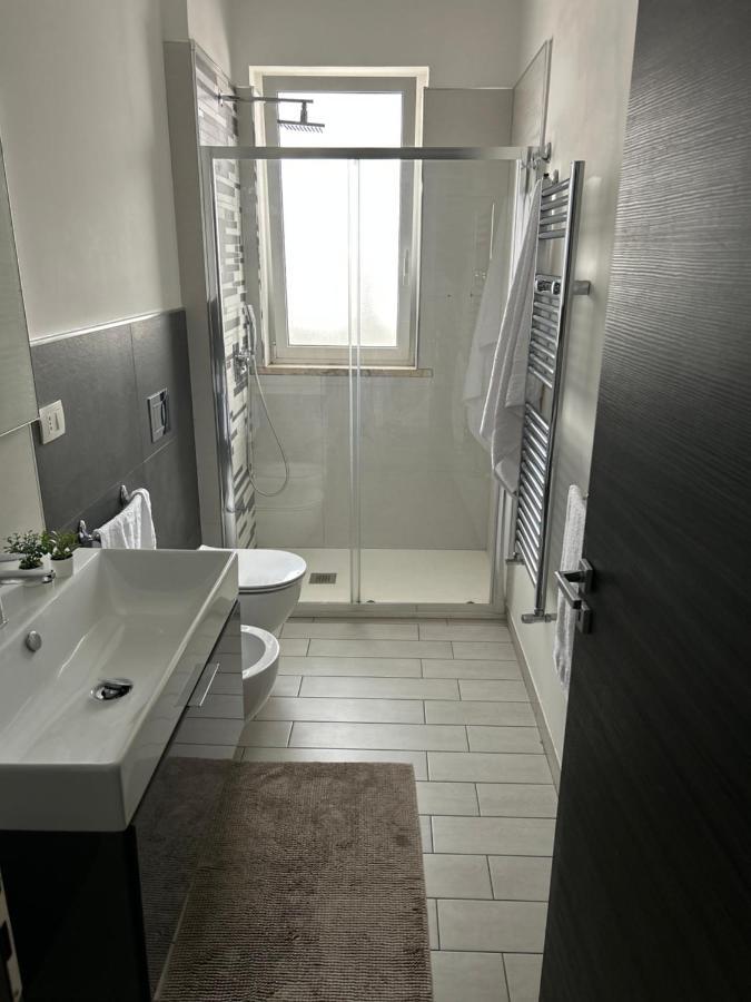 Apartamento La Dimora Di Enea Bríndisi Exterior foto