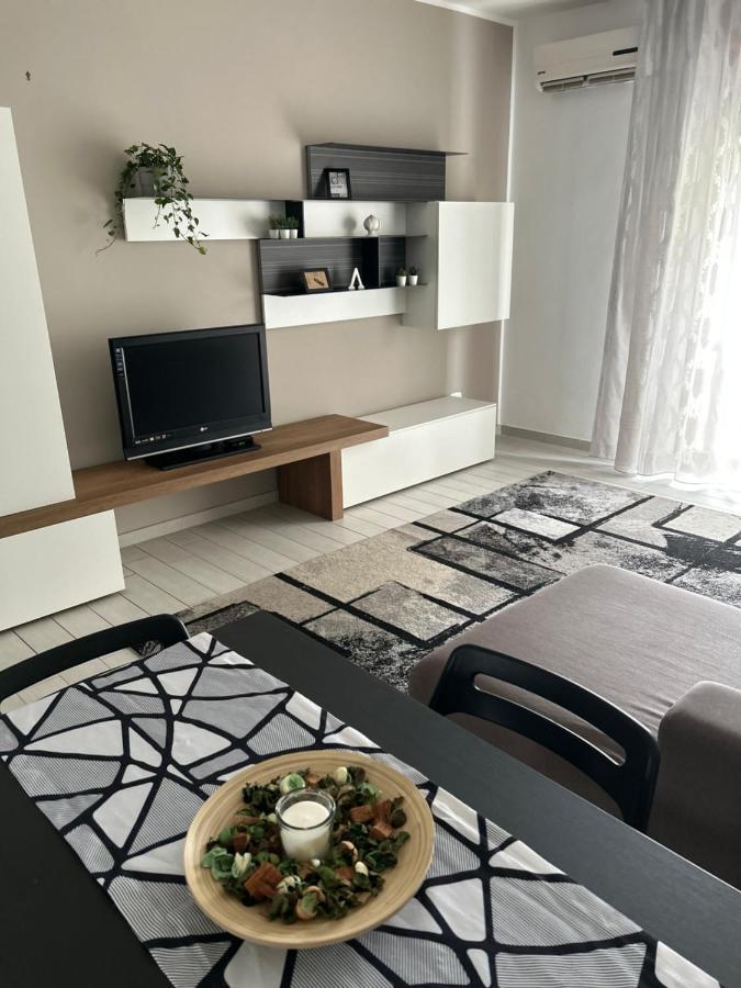 Apartamento La Dimora Di Enea Bríndisi Exterior foto