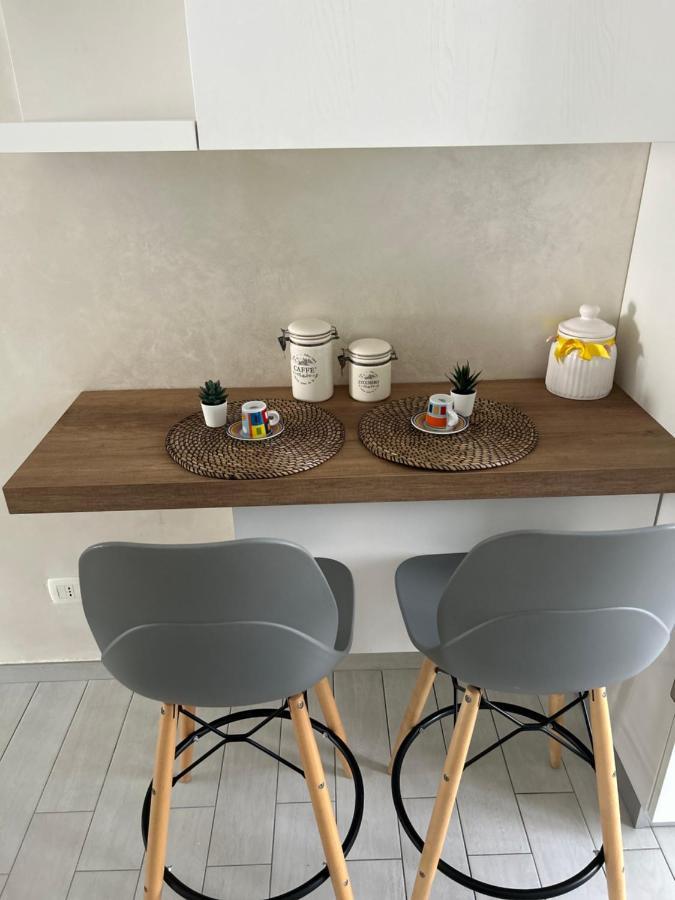 Apartamento La Dimora Di Enea Bríndisi Exterior foto